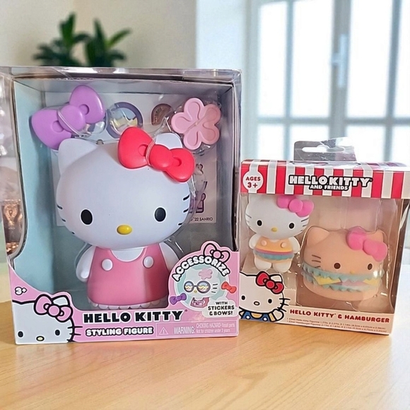 HELLO KITTY FIGURINE AND HAMBURGER BUNDLE - Picture 1 of 3